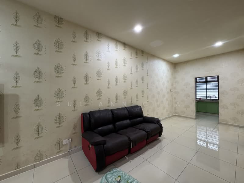 2-storey Terraced House for Sale in Taman Mount Austin (Tebrau) - Sue Ann Chia - Living Room - PropertyGuru.com.my
