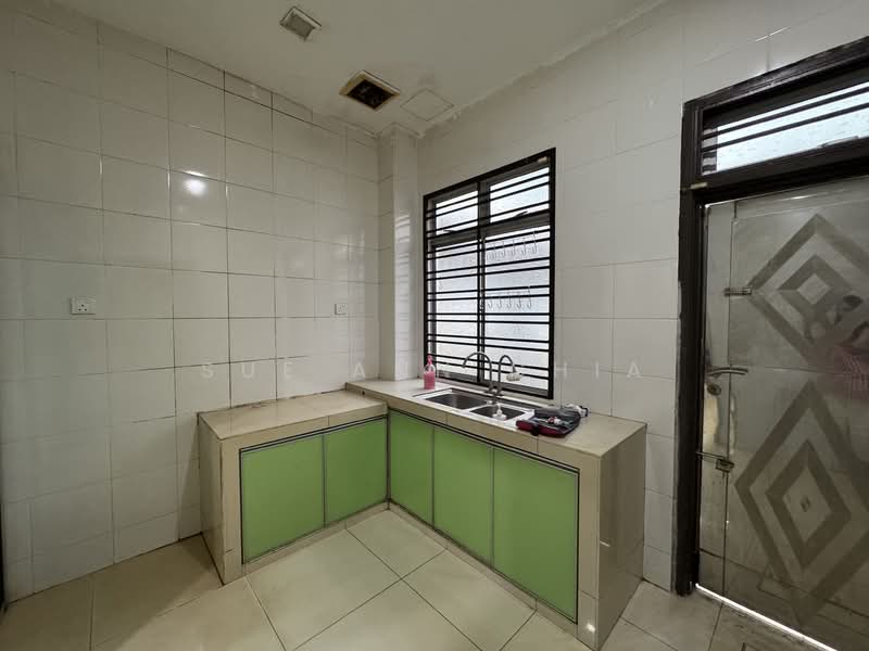 2-storey Terraced House for Sale in Taman Mount Austin (Tebrau) - Sue Ann Chia - Kitchen - PropertyGuru.com.my