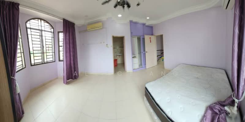 Taman Nusa Bestari untuk Untuk Dijual - RM 950,000, Feb 2026 - Bedroom - PropertyGuru.com.my