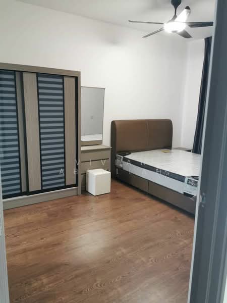 Service Residence for Sale at Country Garden Central Park - Vivian Abdullah - Bedroom - PropertyGuru.com.my