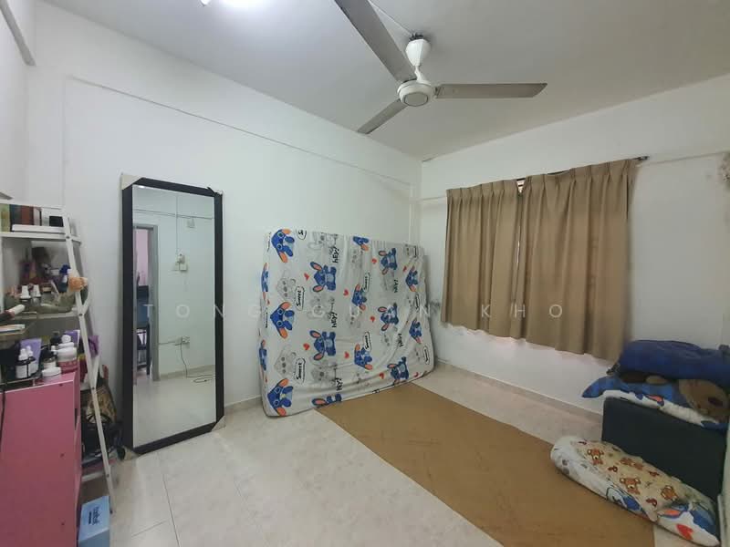 Flat for Sale at Ketapang Flat - Tong Guan Kho - Bedroom - PropertyGuru.com.my