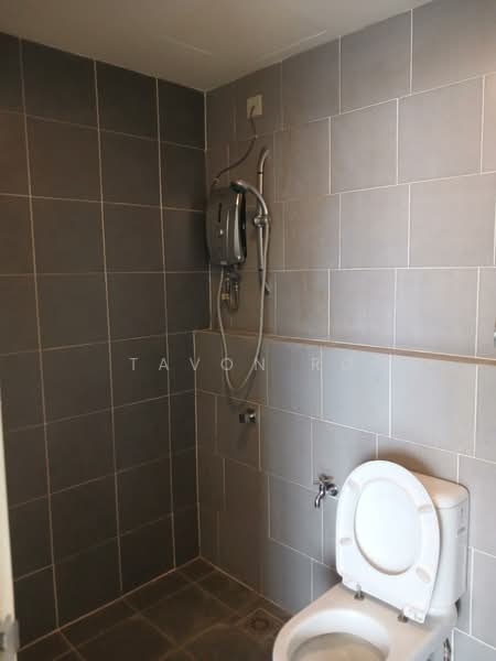 Service Residence for Sale at Flexis @ One South - Tavon RG - Bathroom - PropertyGuru.com.my