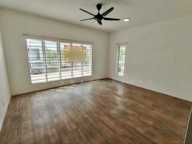 CORNER LOT Double Storey Terrace Casa Green Cybersouth Dengkil untuk Untuk Dijual - RM 799,000, Feb 2026 - Living Room - PropertyGuru.com.my