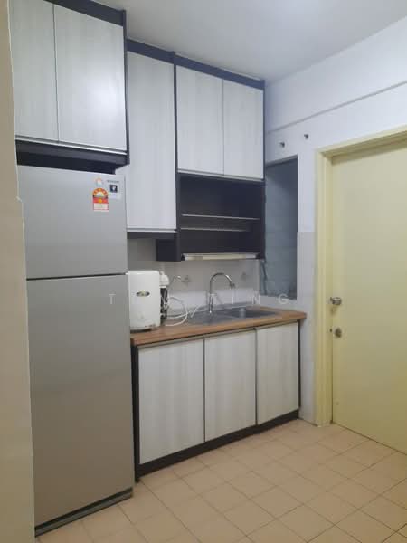 Condominium for Rent at Puncak Seri Kelana - Tom Ting - Kitchen - PropertyGuru.com.my