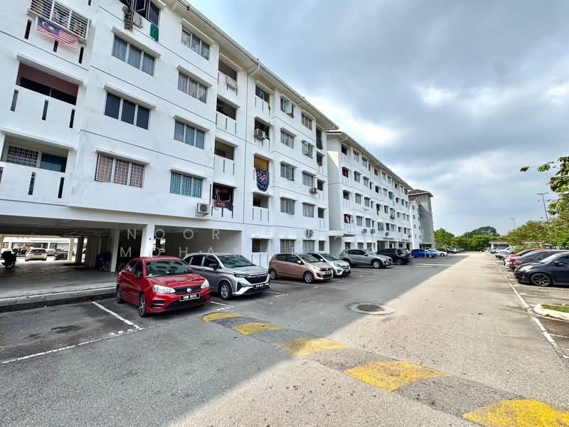 Flat for Sale at Pangsapuri Putra - Noor Hidayah Mohamad Noor - Exterior - PropertyGuru.com.my