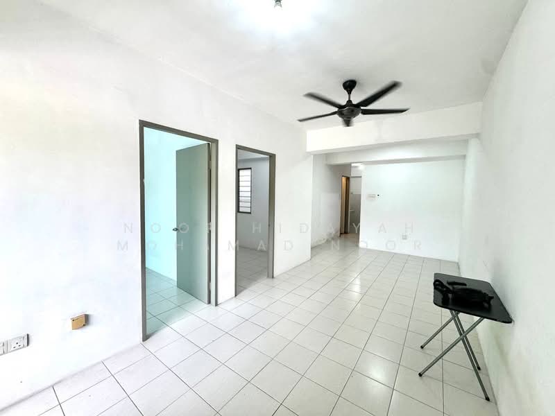 Flat for Sale at Pangsapuri Putra - Noor Hidayah Mohamad Noor - Living Room - PropertyGuru.com.my