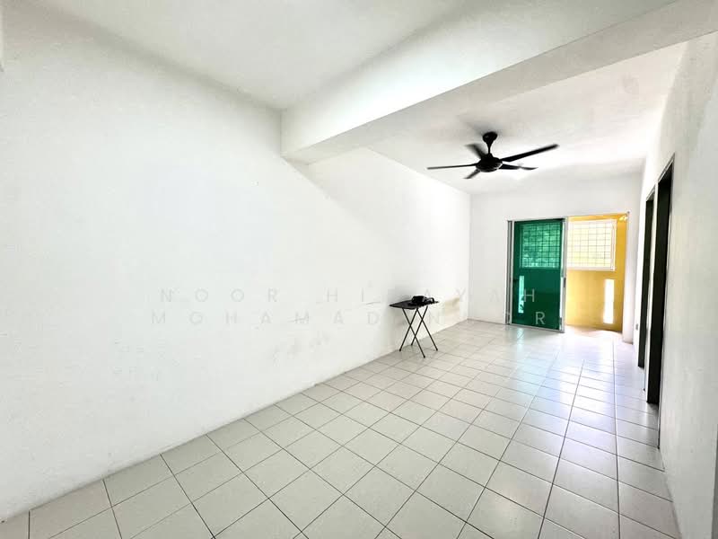 Flat for Sale at Pangsapuri Putra - Noor Hidayah Mohamad Noor - Living Room - PropertyGuru.com.my
