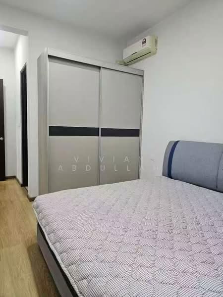 Condominium for Sale at Kings Bay @ Country Garden Danga Bay - Vivian Abdullah - Bedroom - PropertyGuru.com.my