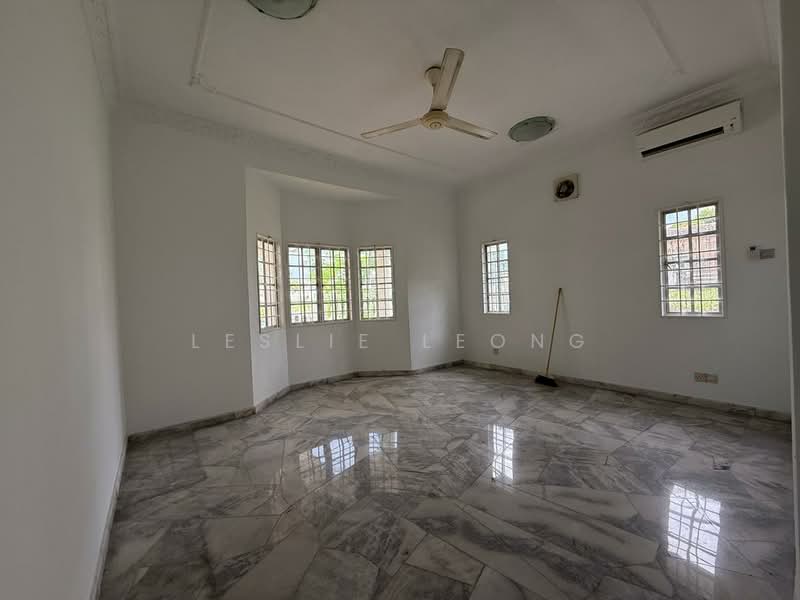 Bandar Country Homes Rawang untuk Untuk Dijual - RM 960,000, Feb 2026 - Living Room - PropertyGuru.com.my
