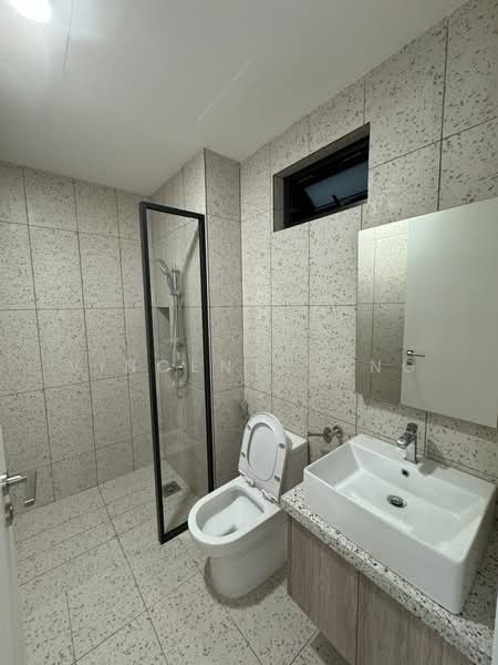 Service Residence for Sale at The Rosewoodz @ Bukit Jalil - Vincent Yong - Bathroom - PropertyGuru.com.my