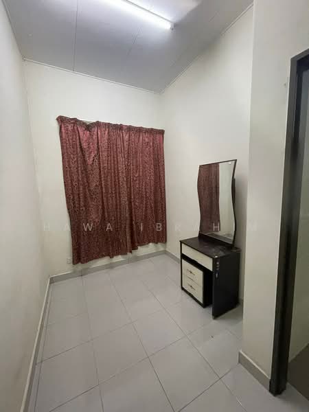 1-storey Terraced House for Sale in Bandar Putera 2 (Klang) - Hawa Ibrahim - Interior - PropertyGuru.com.my