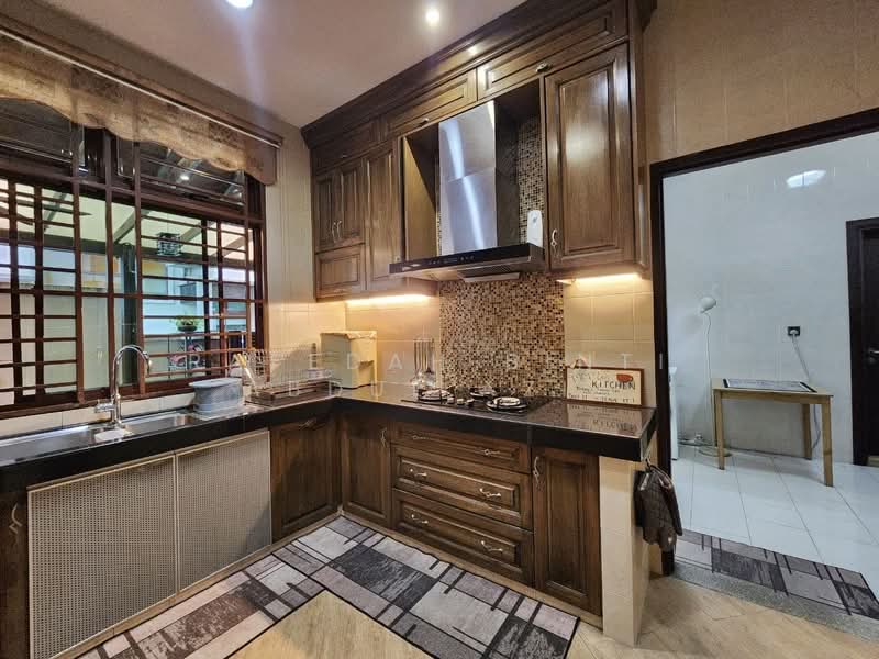 Bungalow for Sale in Bukit Jelutong (Shah Alam) - Rafedah Binti Abdul Aziz - Kitchen - PropertyGuru.com.my