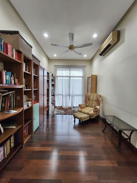 Bungalow for Sale in Bukit Jelutong (Shah Alam) - Rafedah Binti Abdul Aziz - Study - PropertyGuru.com.my