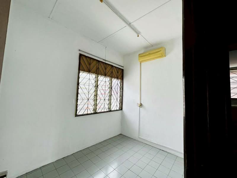 1-storey Terraced House for Sale in Taman Johor Jaya (Johor Bahru) - Irene Lim - Interior - PropertyGuru.com.my