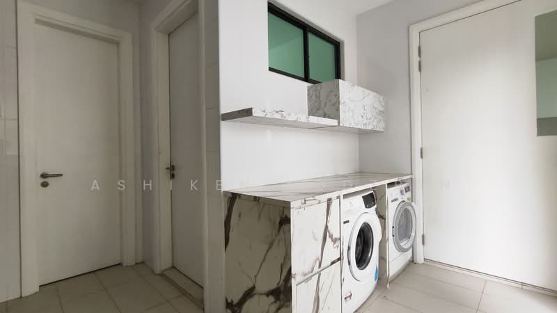 Semi-Detached House for Rent in Sepang (Selangor) - Ashiken Mudzrin - Laundry Area - PropertyGuru.com.my