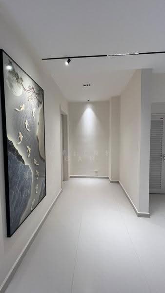 Semi-Detached House for Sale in Setia Utama (Setia Alam) - Celine Gan - Corridor - PropertyGuru.com.my
