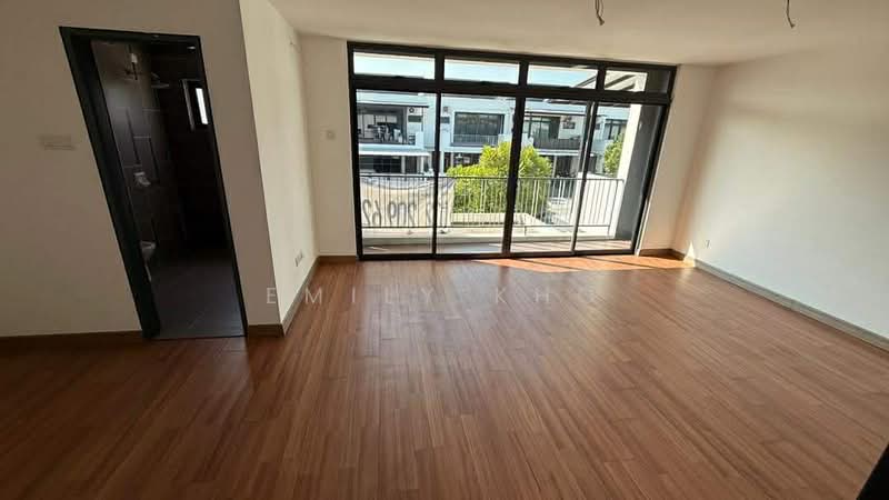 2-storey Terraced House for Sale in Sungai Buloh (Selangor) - Emily Kho - Living Room - PropertyGuru.com.my