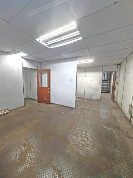 Factory for Rent in Taman Desa Cemerlang (Ulu Tiram) - Mars Hoe - Interior - PropertyGuru.com.my