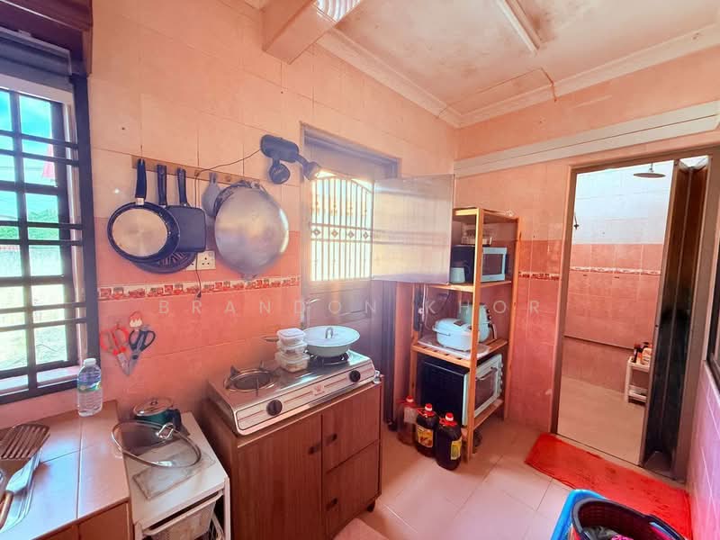 1-storey Terraced House for Sale in Taman Johor Jaya (Johor Bahru) - Brandon Khor - Kitchen - PropertyGuru.com.my