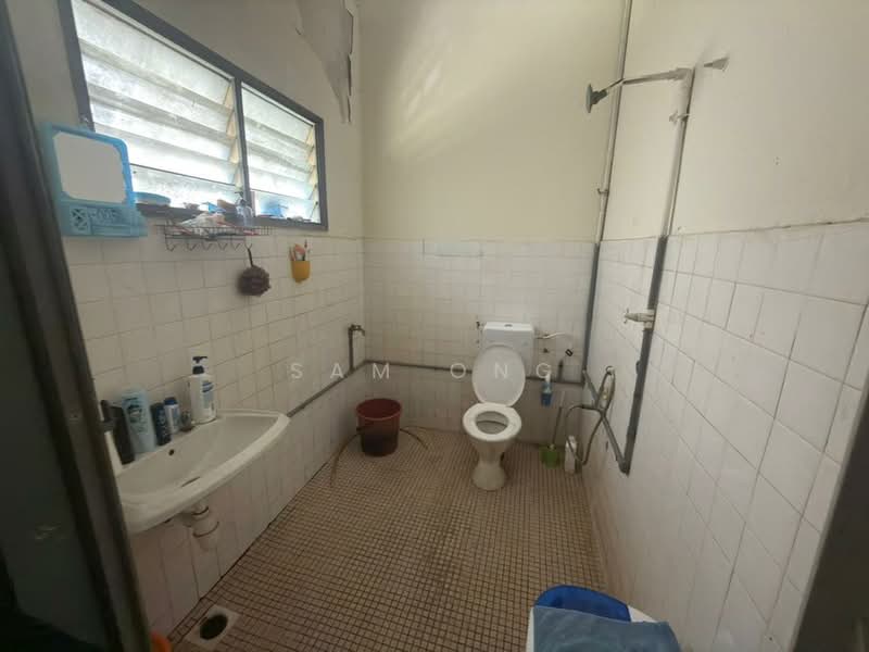 Taman Tan Yew Lai untuk Untuk Dijual - RM 498,000, Feb 2026 - Bathroom - PropertyGuru.com.my