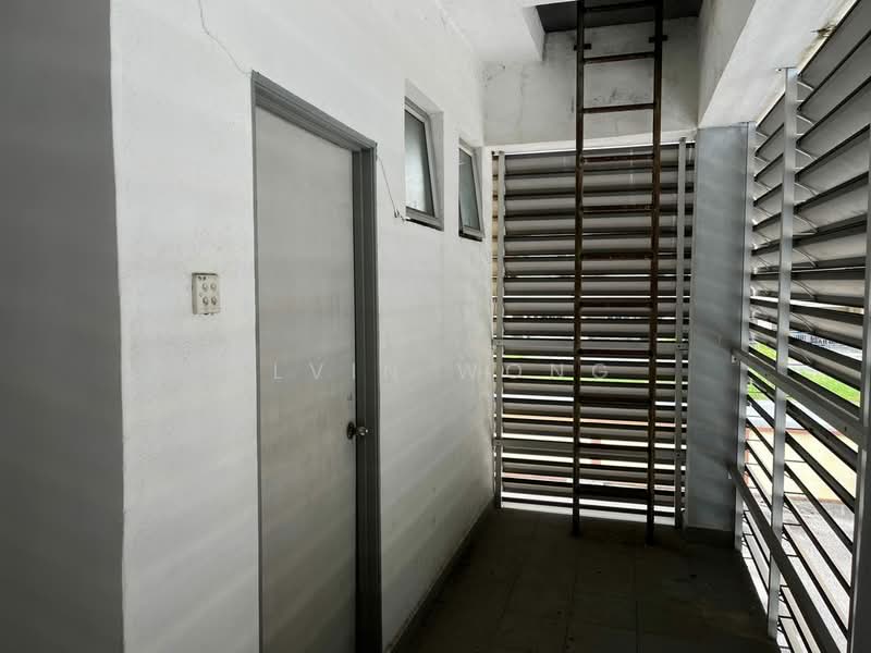 Warehouse for Sale in Kaw Perindustrian Gong Badak (Kuala Nerus) - Elvin Wong - Corridor - PropertyGuru.com.my