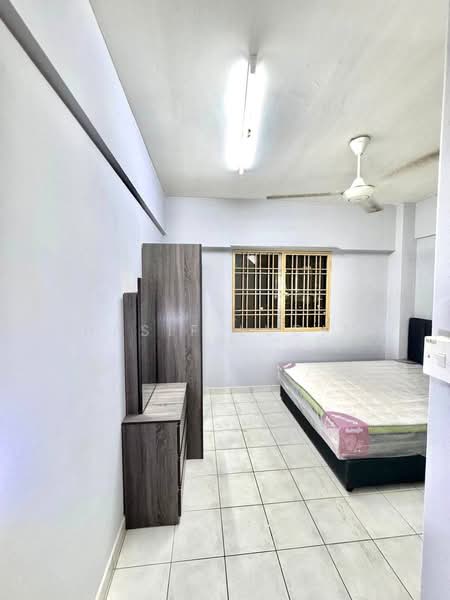 Apartment for Rent at Pangsapuri Sri Cempaka - Hasif Ludin - Bedroom - PropertyGuru.com.my