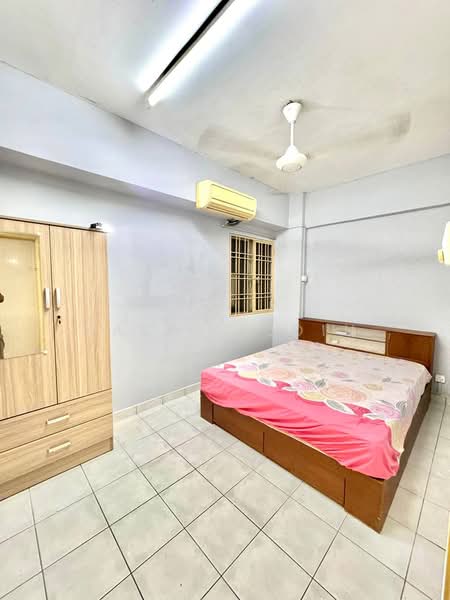 Apartment for Rent at Pangsapuri Sri Cempaka - Hasif Ludin - Bedroom - PropertyGuru.com.my