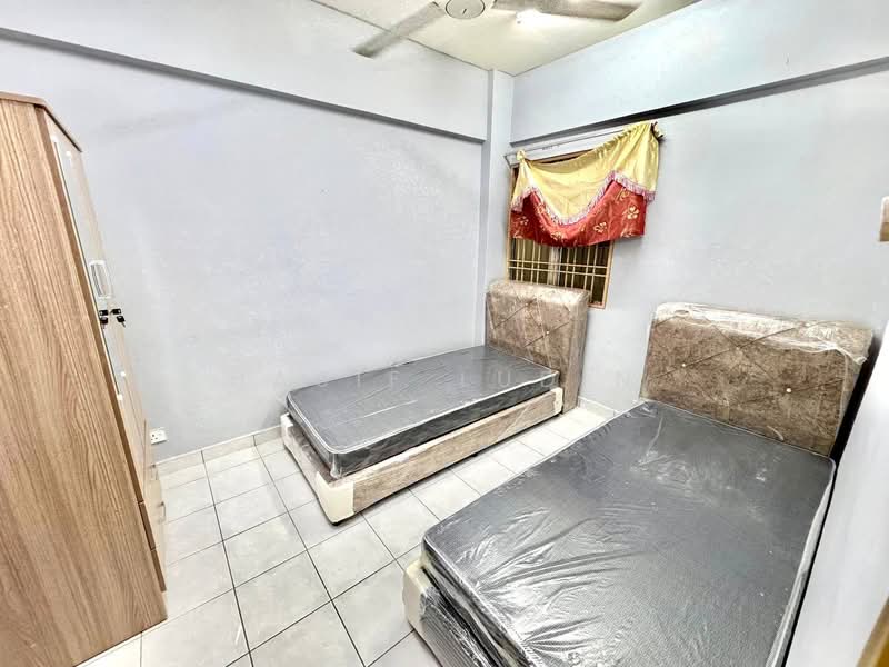 Apartment for Rent at Pangsapuri Sri Cempaka - Hasif Ludin - Bedroom - PropertyGuru.com.my