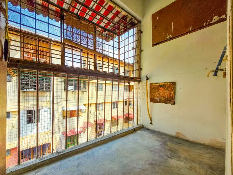 Flat Taman Melati untuk Untuk Dijual - RM 230,000, Mac 2026 - Balcony - PropertyGuru.com.my