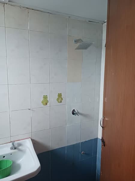 Apartment for Rent at Pangsapuri Lotus (Teratai) - Michael Lee - Bathroom - PropertyGuru.com.my
