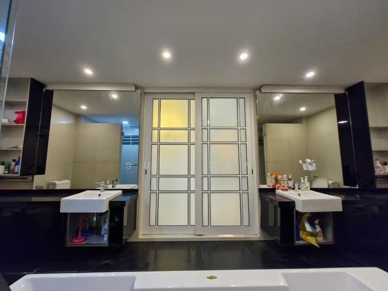 Lake Fields untuk Untuk Dijual - RM 1,390,000, Mac 2026 - Bathroom - PropertyGuru.com.my