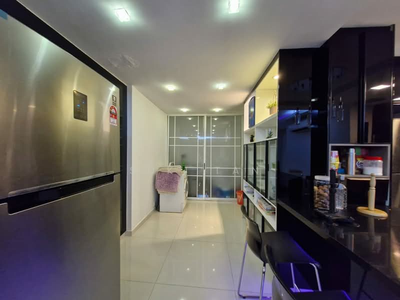 Lake Fields untuk Untuk Dijual - RM 1,390,000, Mac 2026 - Kitchen - PropertyGuru.com.my