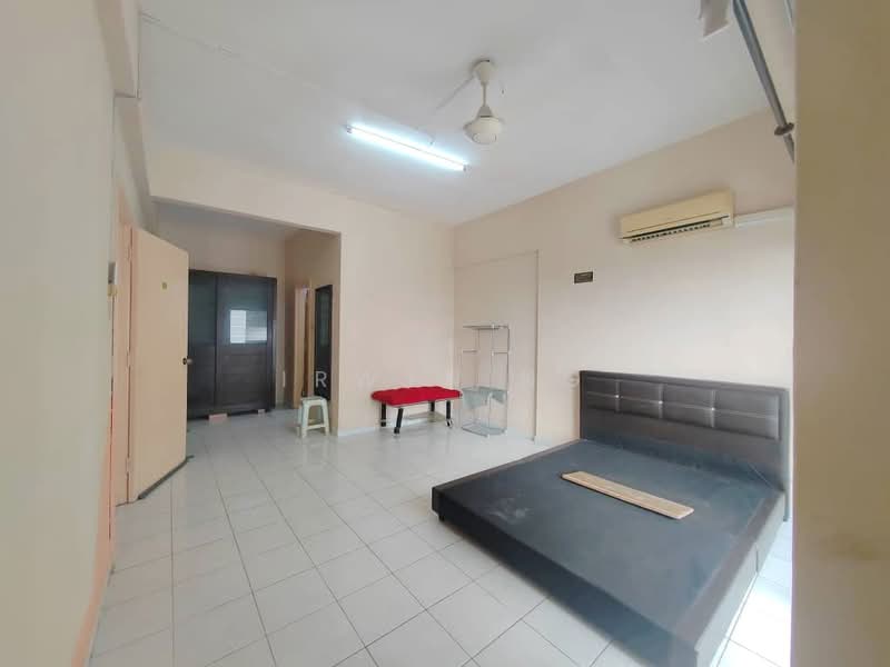 Larkin Utama (Menara Metro Larkin) untuk Untuk Dijual - RM 238,000, Feb 2026 - Bedroom - PropertyGuru.com.my