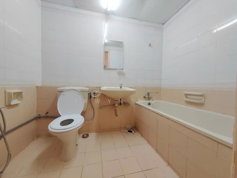 Larkin Utama (Menara Metro Larkin) untuk Untuk Dijual - RM 238,000, Feb 2026 - Bathroom - PropertyGuru.com.my