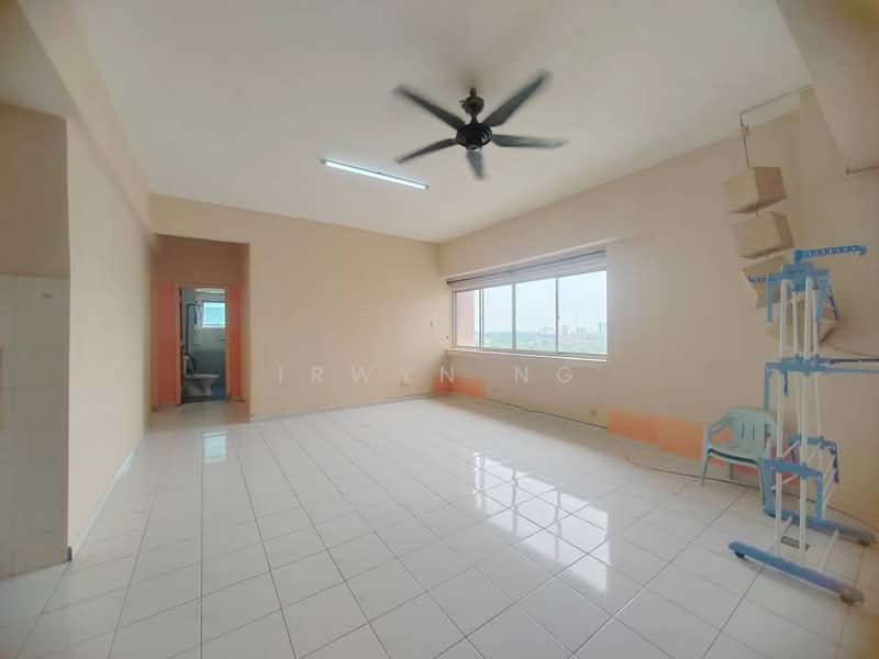 Larkin Utama (Menara Metro Larkin) untuk Untuk Dijual - RM 238,000, Feb 2026 - Living Room - PropertyGuru.com.my