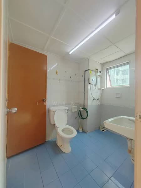 Larkin Utama (Menara Metro Larkin) untuk Untuk Dijual - RM 238,000, Feb 2026 - Bathroom - PropertyGuru.com.my