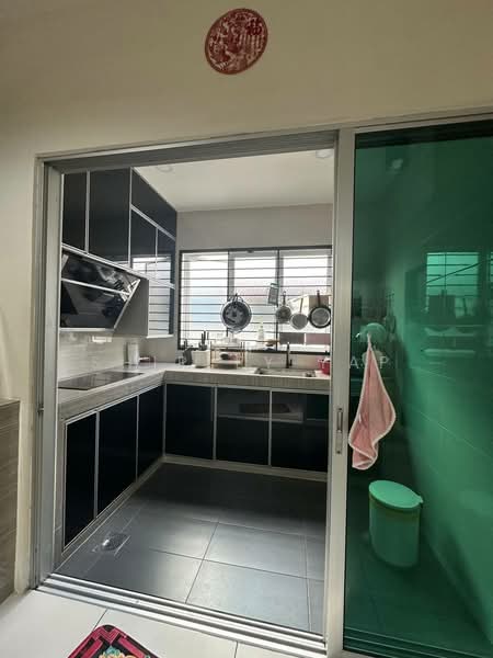 2-storey Terraced House for Sale in Taman Mutiara Rini (Skudai) - Shirley Yap - Kitchen - PropertyGuru.com.my