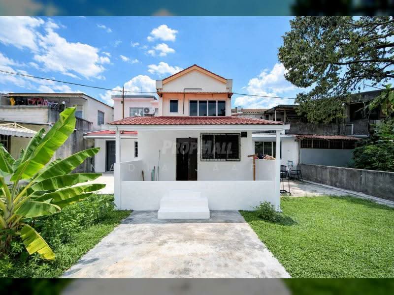 2-storey Terraced House for Sale in Taman Melawati (Ulu Kelang) - Nadia Jaafar - Exterior - PropertyGuru.com.my