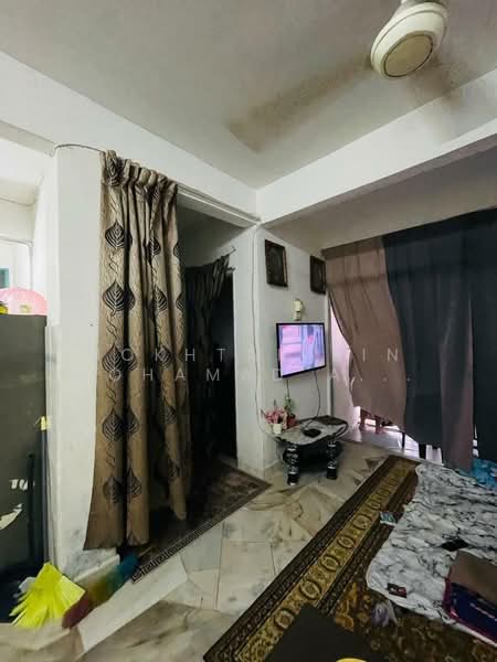 Apartment for Sale at Apartment Dahlia - Mokhtar Bin Mohamad Akhir - Living Room - PropertyGuru.com.my