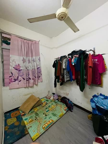 Apartment for Sale at Apartment Dahlia - Mokhtar Bin Mohamad Akhir - Bedroom - PropertyGuru.com.my