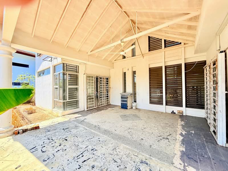 Bandar Enstek untuk Untuk Dijual - RM 1,050,000, Mac 2026 - Exterior - PropertyGuru.com.my