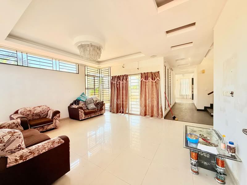 Bandar Enstek untuk Untuk Dijual - RM 1,050,000, Mac 2026 - Living Room - PropertyGuru.com.my