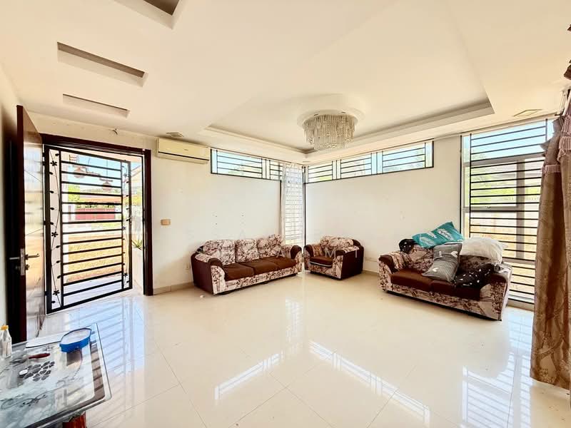 Bandar Enstek untuk Untuk Dijual - RM 1,050,000, Mac 2026 - Living Room - PropertyGuru.com.my
