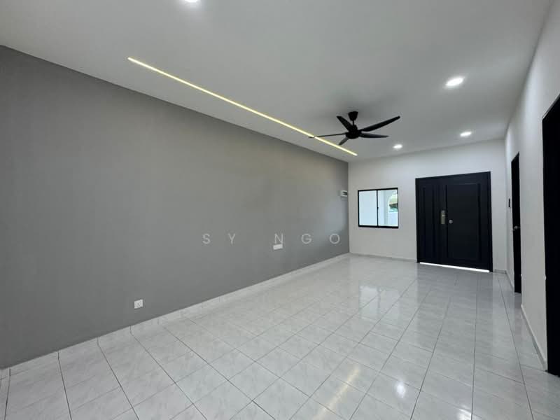 1-storey Terraced House for Sale in Taman Ungku Tun Aminah (Skudai) - SY Ngo - Living Room - PropertyGuru.com.my