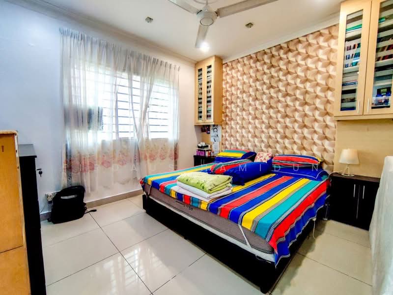 For Sale - Taman Bukit Serdang Seksyen 11