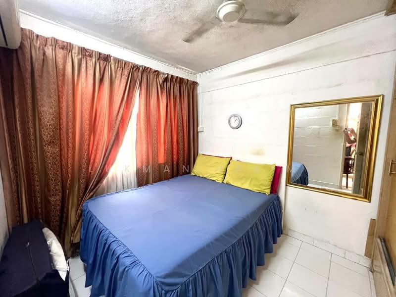 Flat for Sale at Flat Pkns Au3 - Lukman Hakim - PropertyGuru.com.my