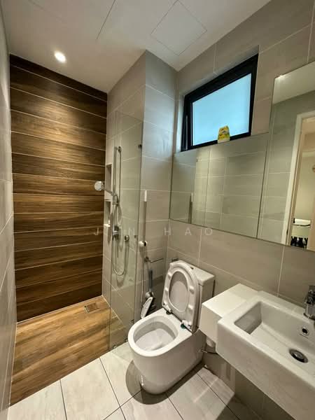Servis Apartment untuk Disewa di UNIO Residence - Jin Hao - Bathroom - PropertyGuru.com.my