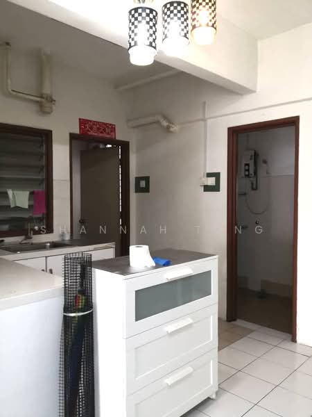 Apartment for Sale at Ixora - Shannah Tong - Kitchen - PropertyGuru.com.my