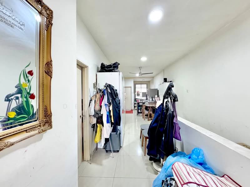 Townhouse for Sale in Taman Balakong Jaya (Balakong) - Deeya Yusof - Hallway - PropertyGuru.com.my