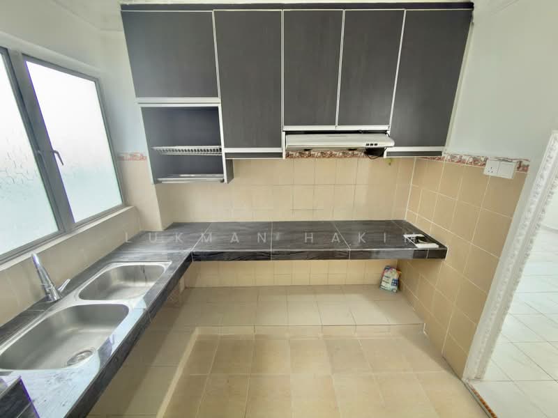 Kondo Rakyat untuk Untuk Dijual - RM 220,000, Mac 2026 - Kitchen - PropertyGuru.com.my